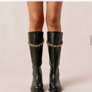 Anthropologie Alohas Pier Boots NIB